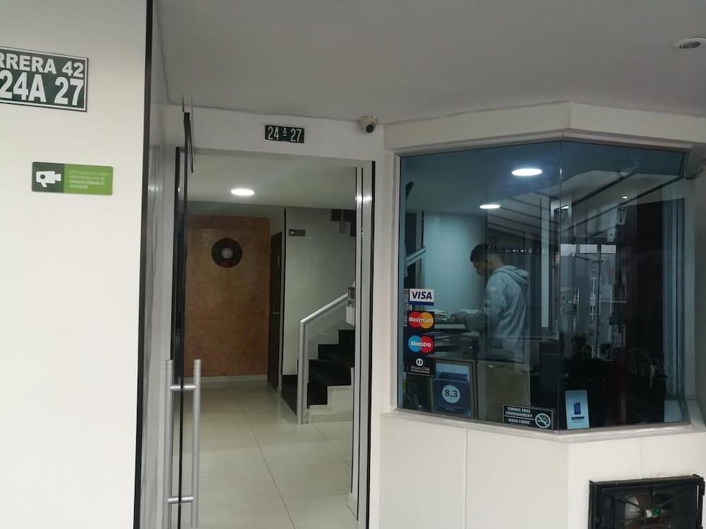 בוגוטה Hotel Quality Comfort House מראה חיצוני תמונה
