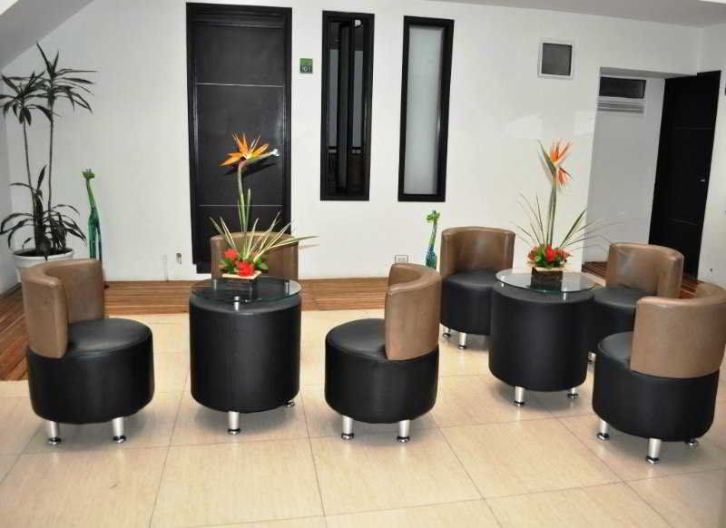 בוגוטה Hotel Quality Comfort House מראה חיצוני תמונה