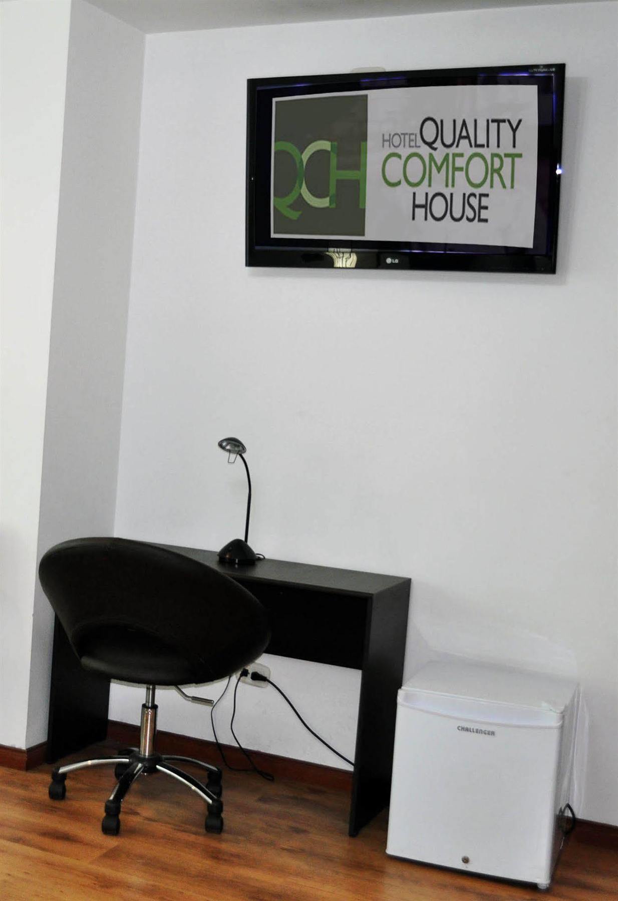 בוגוטה Hotel Quality Comfort House מראה חיצוני תמונה