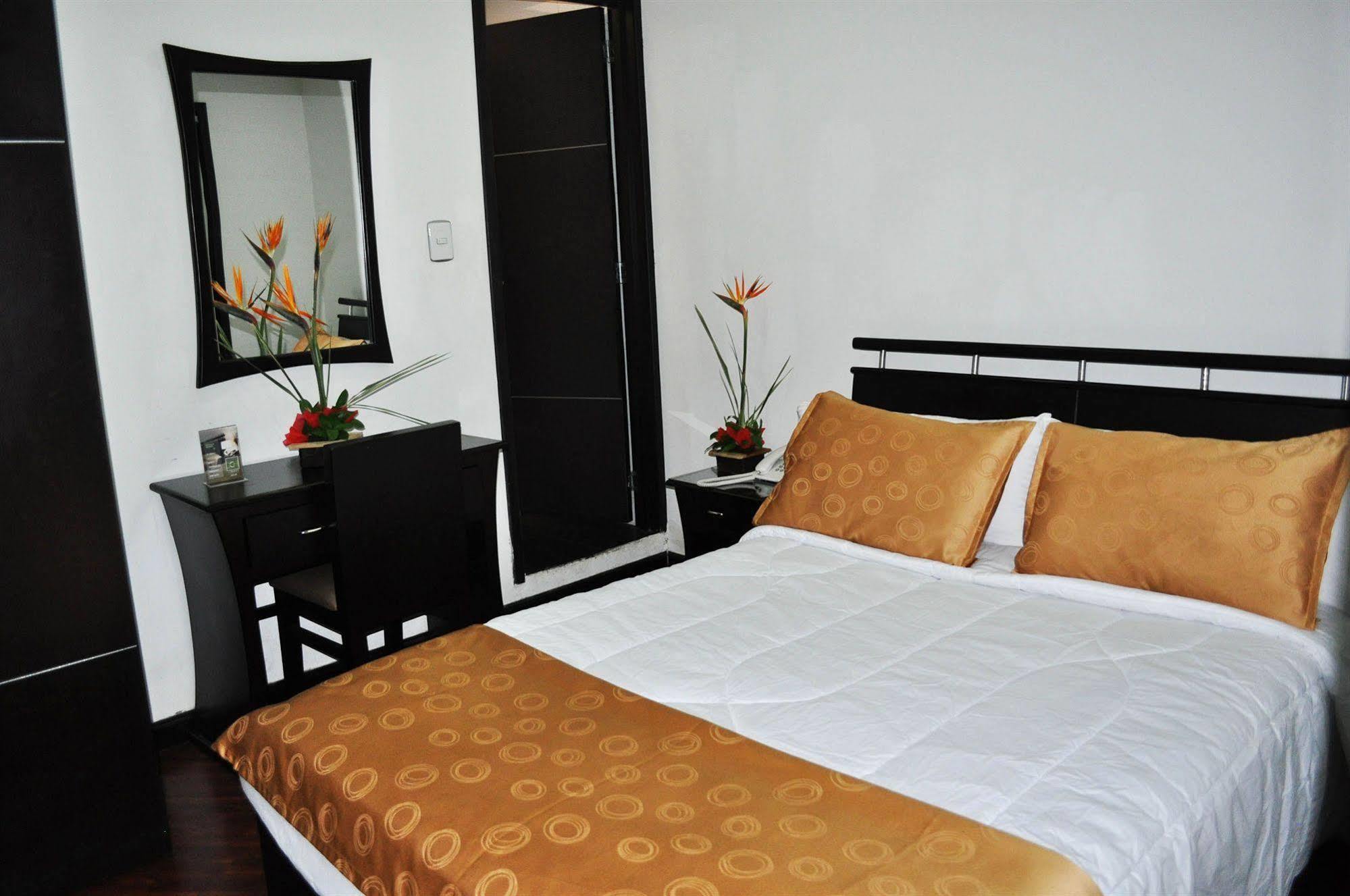 בוגוטה Hotel Quality Comfort House מראה חיצוני תמונה